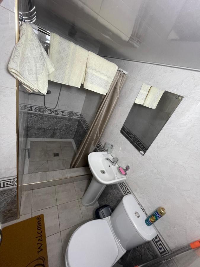 Квартира Дом В Общем Дворе Samarkand Esterno foto
